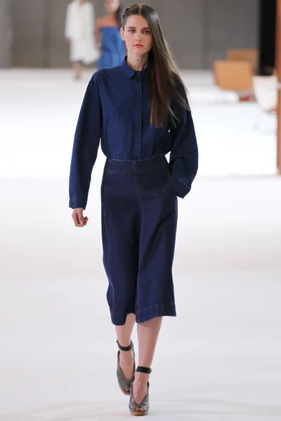 Look 12